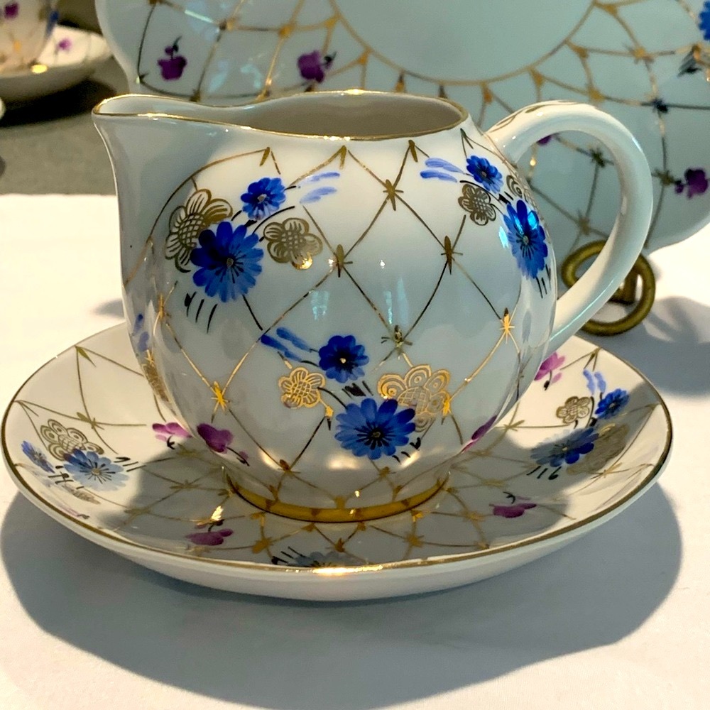 Fine Bone Russian Porcelain Gilded Gold Net Blue &Purple Flowers Creamer/Small P